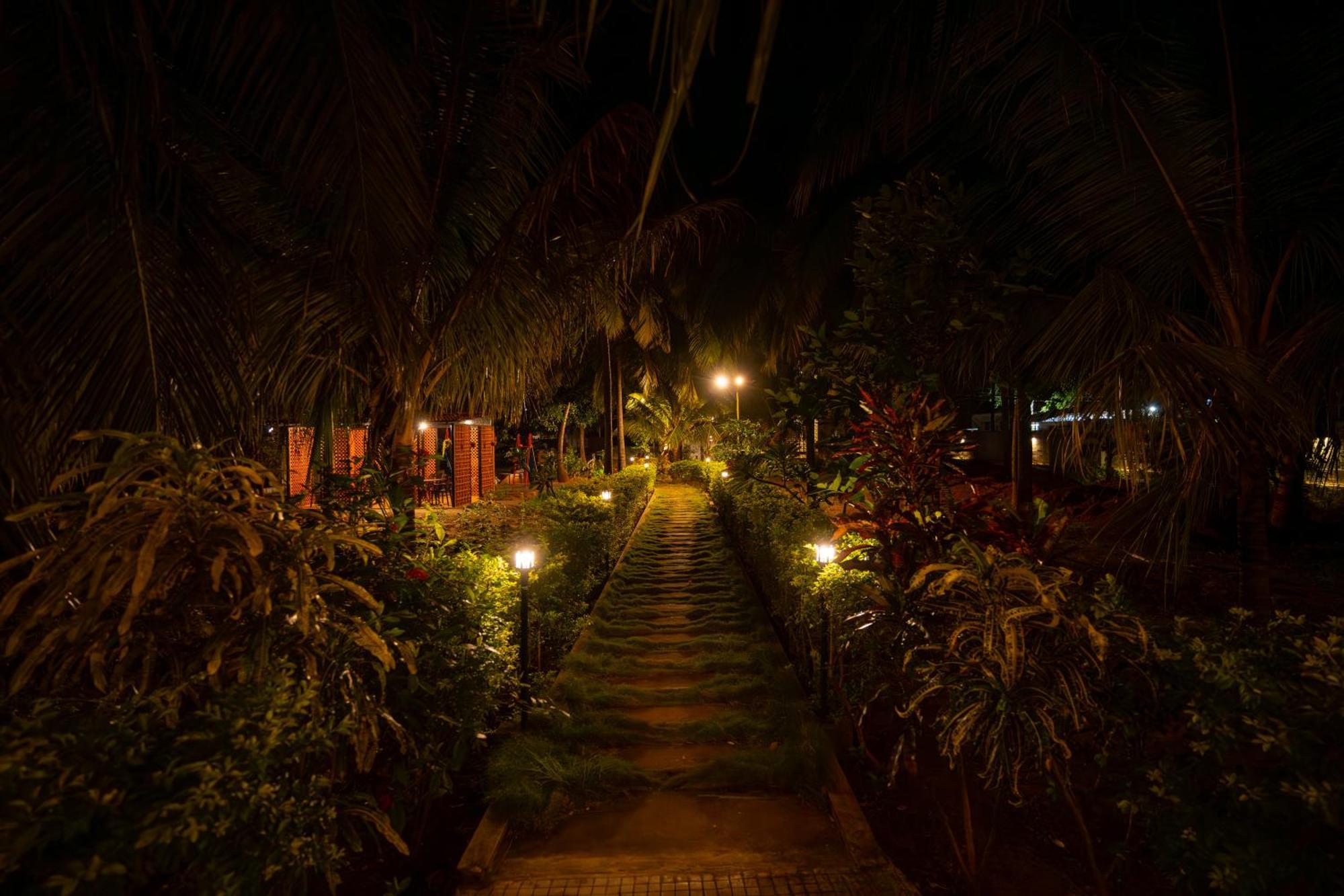 Claynest Resorts Кутталам Экстерьер фото